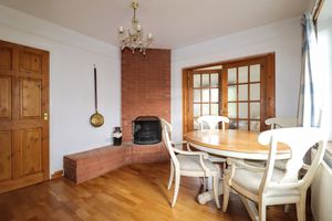 Dining Room- click for photo gallery